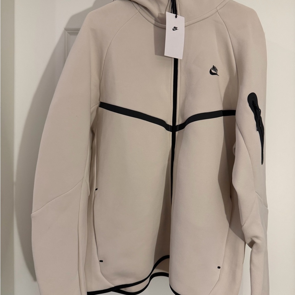 Nike Tech Fleece Jacket - Ivory - Mens Large - HV0949-104 - Brand New